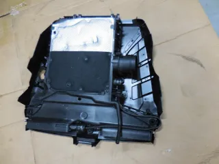  Декоративная крышка двигателя Audi Q7 4M Арт e11930742, вид 2