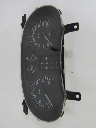 P8200059763 Щиток приборов (приборная панель) Renault Clio 2 Арт e11907950, вид 1