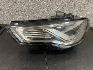 8V0941033C Фара левая Audi S3 8V Арт e11901994, вид 1