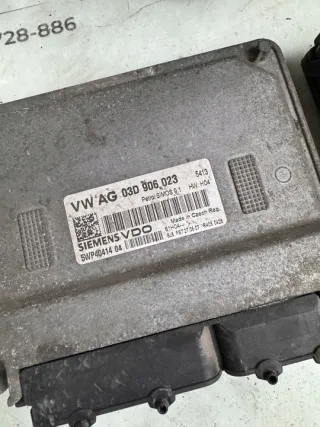 03D906023M Блок управления двигателем Skoda Fabia 2 Арт e11894014, вид 2