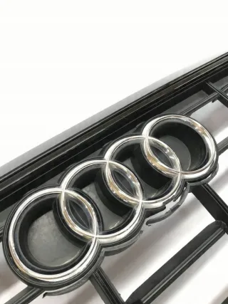 4M8853651AM Решетка радиатора Audi Q8 Арт e11872478, вид 4
