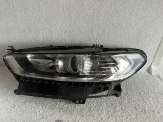 ES7313W030GD ES73-13W030-GD Фара левая Ford Mondeo 5 Арт e11857910, вид 1