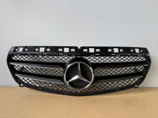 A1768880260 A1768880411 Решетка радиатора Mercedes A W176 Арт e11847874, вид 1
