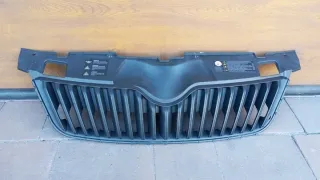 2010-2015--ATRAPA 5J0853668C Решетка радиатора Skoda Fabia 2 Арт e11826277, вид 1
