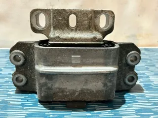 1K0199555L Подушка крепления КПП Seat Leon 2 Арт e11814849, вид 1