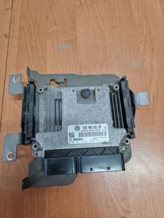 03G906021RN Блок управления двигателем Volkswagen Touran 1 Арт e11804135, вид 1