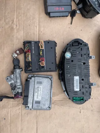03E906023D Блок управления двигателем Seat Ibiza 4 Арт e11803743, вид 7