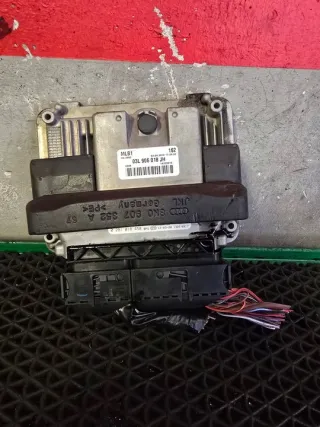 03L906018JH Блок управления двигателем Audi A4 B8 Арт e11800700, вид 1