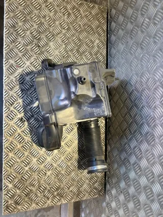 8200023599A Корпус воздушного фильтра Renault Clio 4 Арт e11799467, вид 1