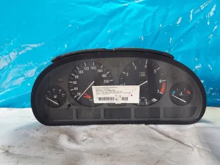 62118381195 Щиток приборов (приборная панель) BMW 3 E30 Арт e11792888, вид 1