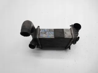 8E0145805E Интеркулер Audi A4 B7 Арт e11787340, вид 2