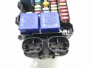  Блок предохранителей Renault Megane 3 Арт e11780434, вид 3