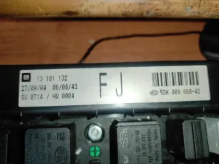 13191132 Блок предохранителей Opel Astra H Арт e11780069, вид 2