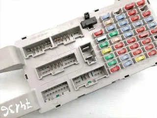91950-2B400 Блок предохранителей Hyundai Santa FE 2 (CM) Арт e11779358, вид 3