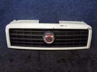 735395576 Решетка радиатора Fiat Doblo 1 Арт e11776267, вид 1