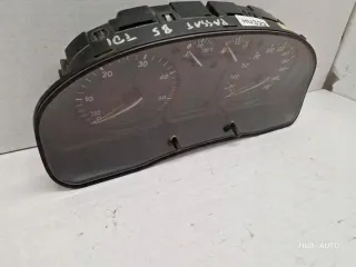 3B0919880L Щиток приборов (приборная панель) Volkswagen Passat B5 Арт e11724905, вид 2