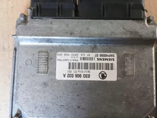 03D906032A Блок управления двигателем Skoda Fabia 1 Арт e11703144, вид 2