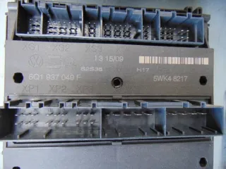 03C906024B Блок управления двигателем Skoda Fabia 2 Арт e11703114, вид 3