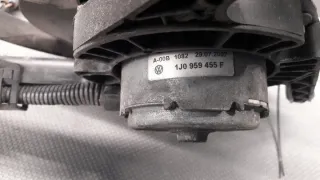 1J0121206C Вентилятор радиатора Volkswagen Golf 4 Арт e11695125, вид 5