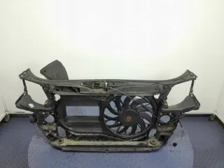  Передняя панель крепления облицовки (телевизор) Audi A4 B7 Арт e11692751, вид 1