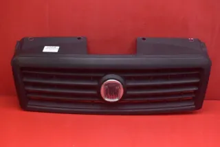 735395576 Решетка радиатора Fiat Doblo 1 Арт e11685307, вид 1