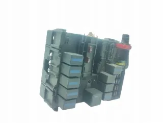 0001683V001 Блок предохранителей Smart Fortwo 1 Арт e11672078