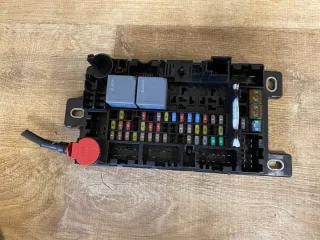 M8D2-14A073-BA LR144125 Блок предохранителей Jaguar E-PACE Арт e11669475, вид 1