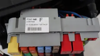 51867698 Блок предохранителей Fiat 500L Арт e11668561, вид 5