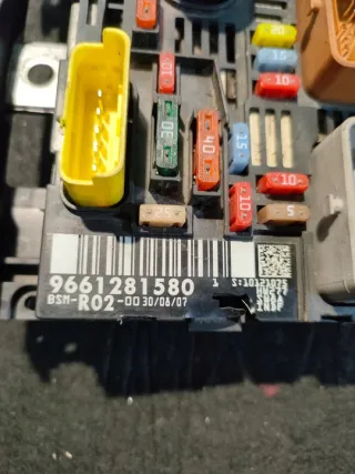 9661281580 Блок предохранителей Citroen Berlingo 2  Арт e11668161, вид 2