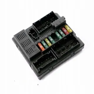 7560626 Блок предохранителей BMW X3 E83 Арт e11668022, вид 5