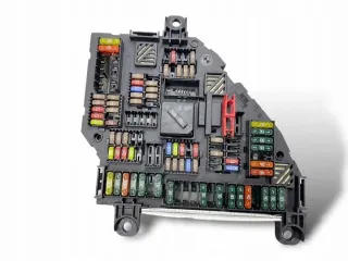 9234423 Блок предохранителей BMW 5 F10/F11/GT F07 Арт e11667879, вид 1