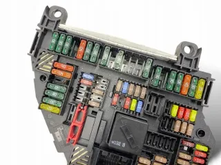 9234423 Блок предохранителей BMW 5 F10/F11/GT F07 Арт e11667879, вид 3