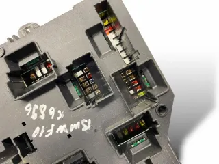 9234423 Блок предохранителей BMW 5 F10/F11/GT F07 Арт e11667879, вид 4
