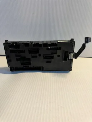 9210861 Блок предохранителей BMW 5 F10/F11/GT F07 Арт e11667868, вид 4