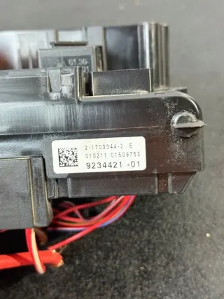 9234421 Блок предохранителей BMW 5 F10/F11/GT F07 Арт e11667858, вид 2