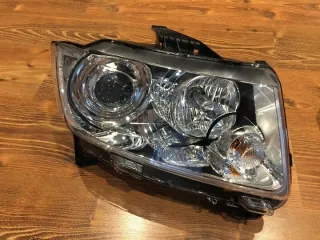 55079408AJ XEN3EER Фара правая Jeep Grand Cherokee IV (WK2) Арт e11659315, вид 1