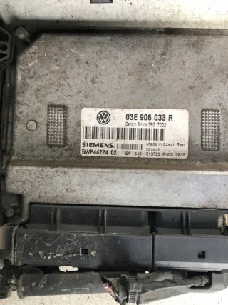 03E906033R Блок управления двигателем Volkswagen Polo 5 Арт e11655279, вид 4