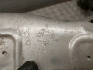 06E253037AD Декоративная крышка двигателя Audi Q7 4M Арт e11634915, вид 2