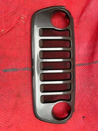 2018-2025 6BY75TRMAC Решетка радиатора Jeep Wrangler JK restailing Арт e11628415, вид 1