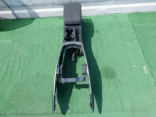 8K0864981D Подлокотник Audi A5 (S5,RS5) 1 Арт e11621588, вид 1