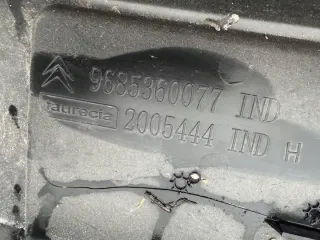9685360077 Бампер передний Citroen C3 2 Арт e11601198, вид 16