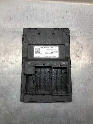 8W0907063BF Блок предохранителей Audi A4 B9 Арт e11587998, вид 1
