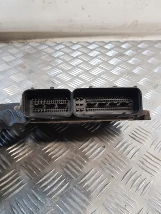55205621 0281013593 Блок управления двигателем Opel Zafira B Арт e11585045, вид 4