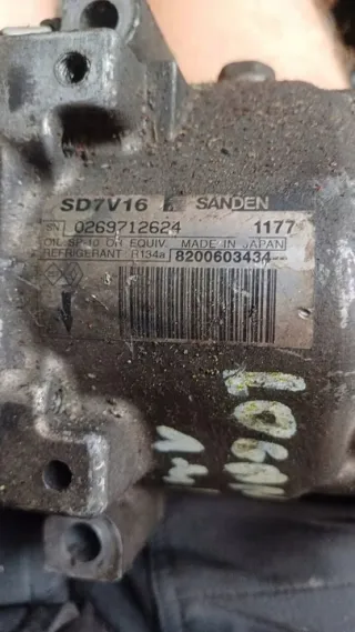 8200603434 Компрессор кондиционера Renault Logan 1 Арт e11580084, вид 4