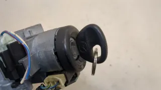 BJ1W7629X Замок зажигания Mazda 323 BJ Арт 20222233, вид 3