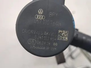 03L130089A Топливная рампа  Audi A6 C6 (S6,RS6) Арт 20389675, вид 5