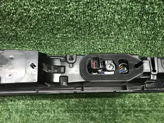 LR183038 Фонарь крышки багажника Land Rover Range Rover 5 Арт 0000007915376, вид 30