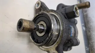 491105M321 Насос ГУР Nissan Almera N16 Арт 20406300, вид 2