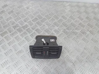 926535001,9207330 Дефлектор обдува салона BMW 2 F22/F23 Арт 104678, вид 2