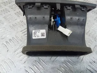 926535001,9207330 Дефлектор обдува салона BMW 2 F22/F23 Арт 104678, вид 4